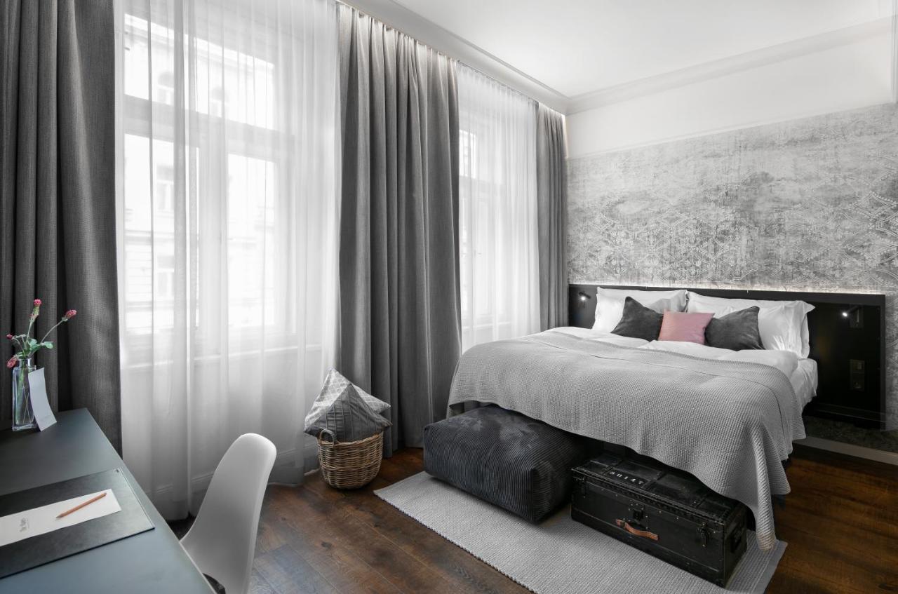 อีเอ โฮเทล มาเนส Hotel ปราก ภายนอก รูปภาพ